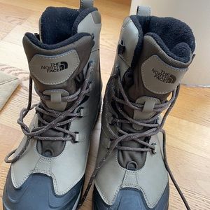 North Face men’s heat seeker snowboots size 10.5